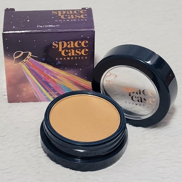 Space Case Cosmetics Bronzer in Fakecation - Picture 5 of 7